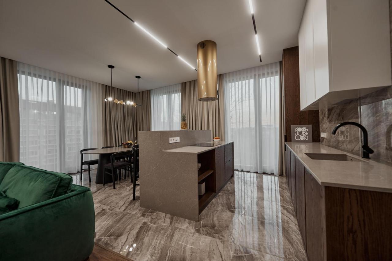 Kostjukowski Apartments Avalon Leopoli Esterno foto