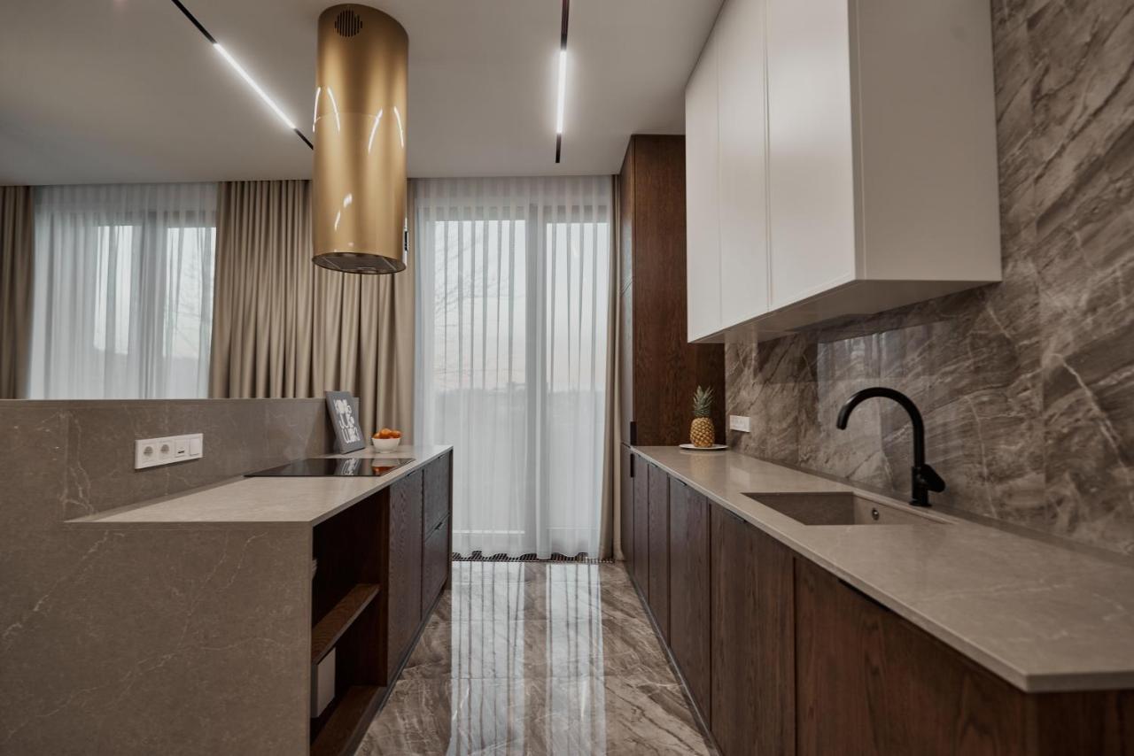 Kostjukowski Apartments Avalon Leopoli Esterno foto